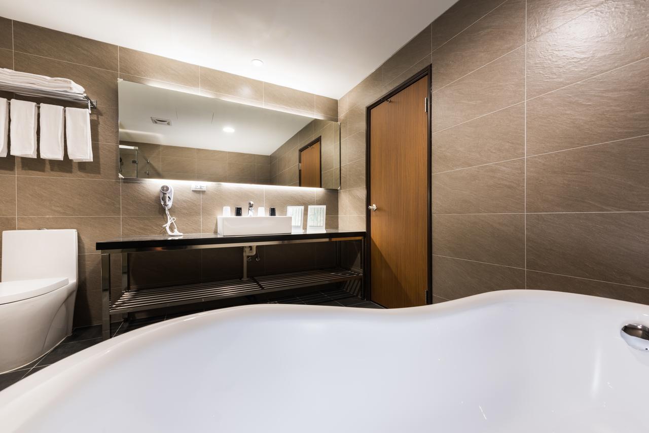 Hotel Half Taichung Buitenkant foto