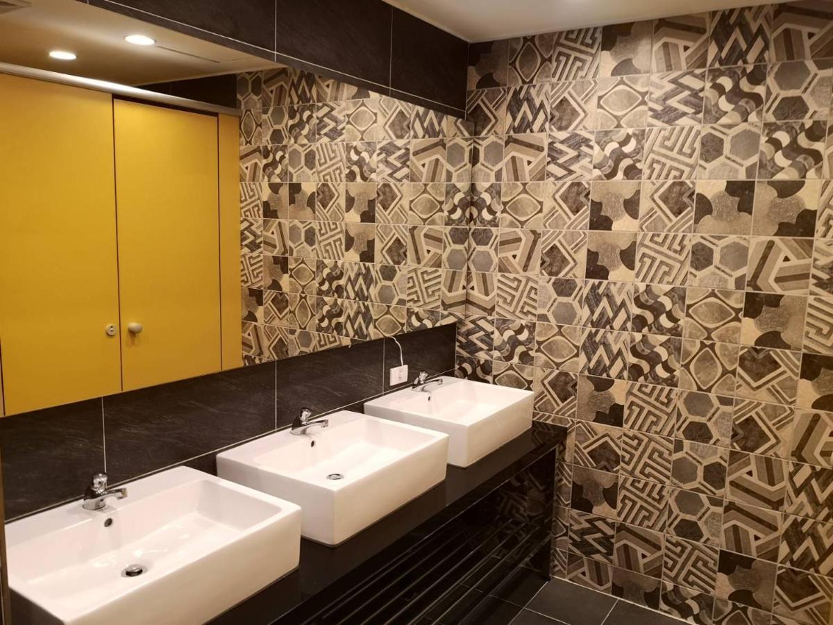 Hotel Half Taichung Buitenkant foto